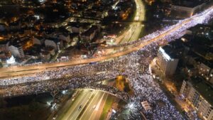 Ribuan Warga di Serbia Blokade Jalan Akibat Penahanan Pendemo